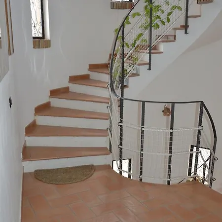 Olimpo Le Torri Bed and Breakfast 2*